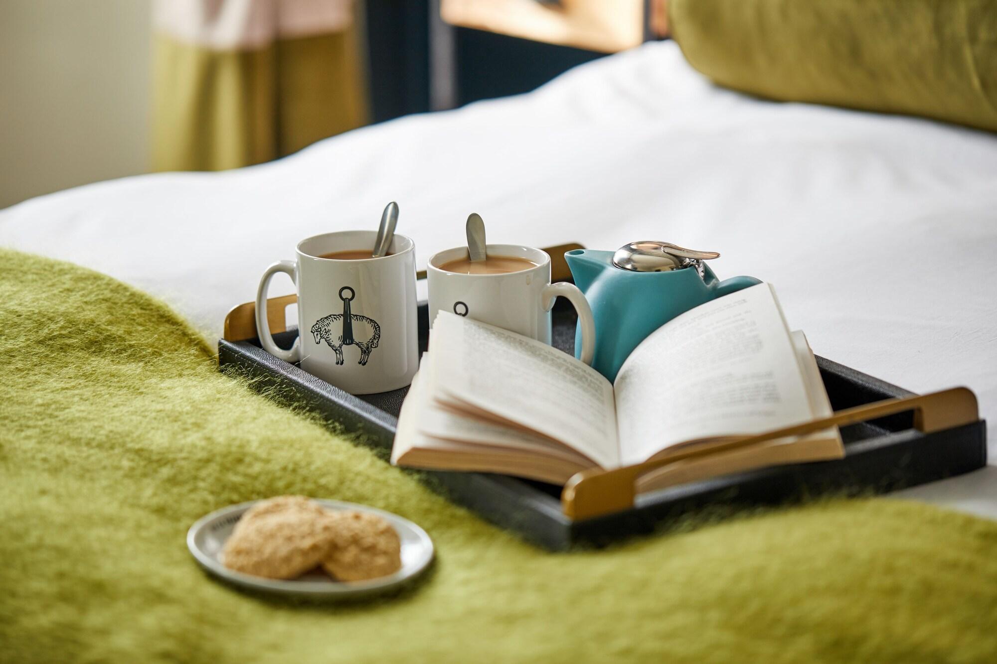 The Fleece At Cirencester Εξωτερικό φωτογραφία A room at the hotel