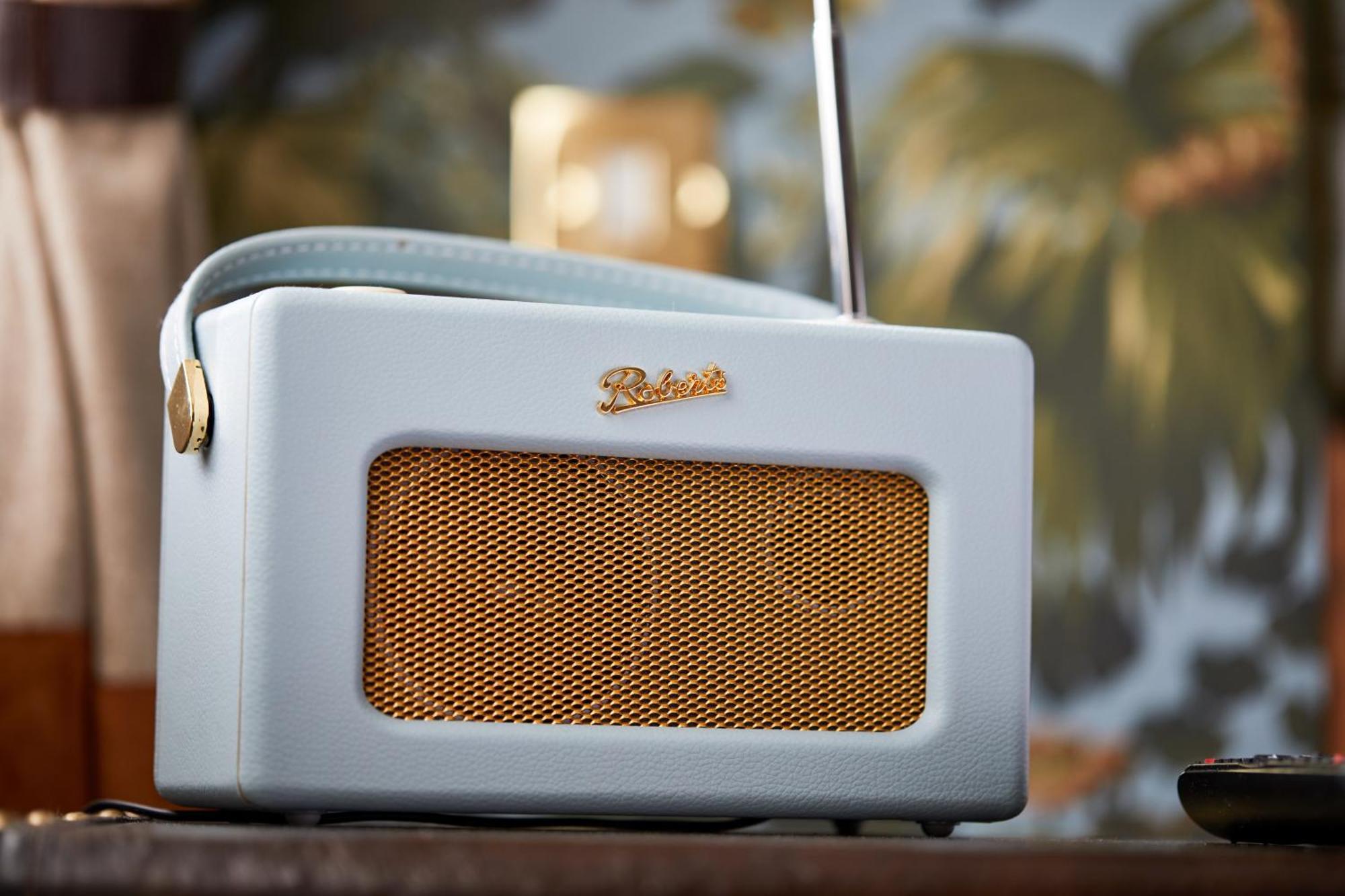 The Fleece At Cirencester Εξωτερικό φωτογραφία DAB radio