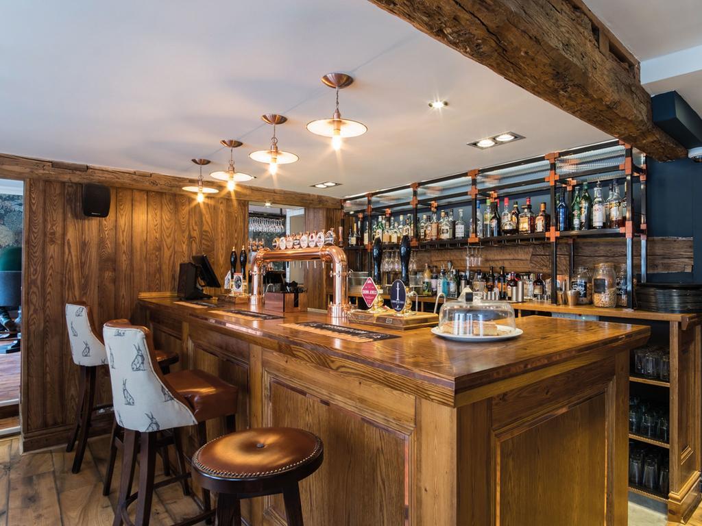 The Fleece At Cirencester Εξωτερικό φωτογραφία The bar at The Old Post Office