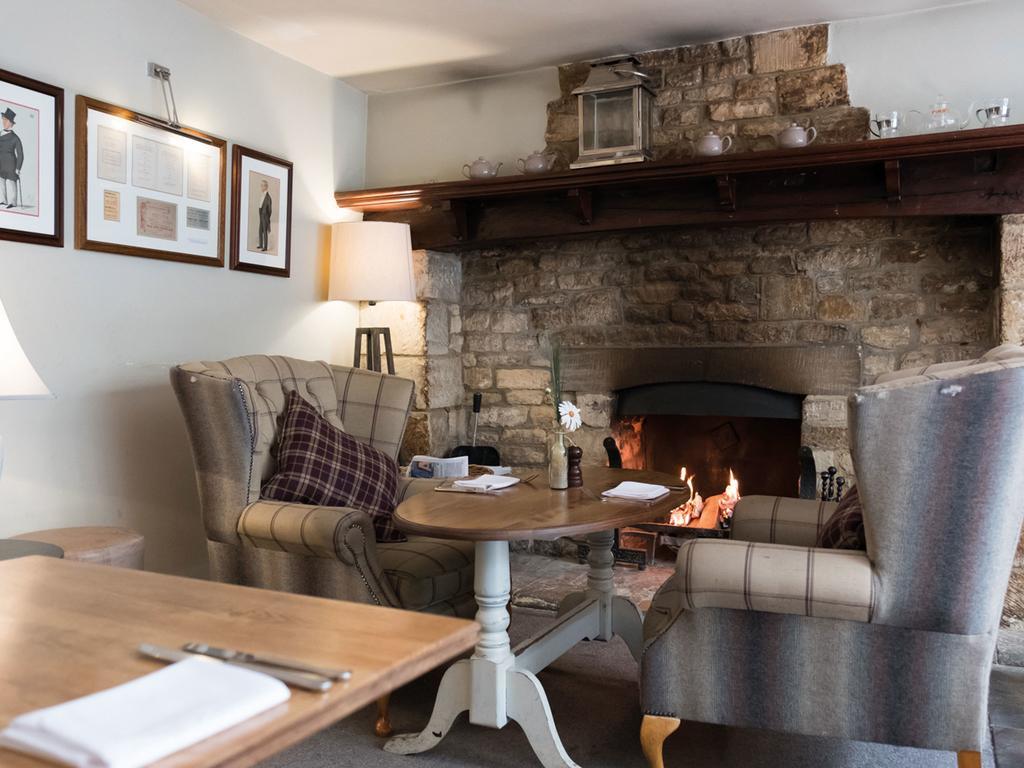 The Fleece At Cirencester Εξωτερικό φωτογραφία The interior of the pub