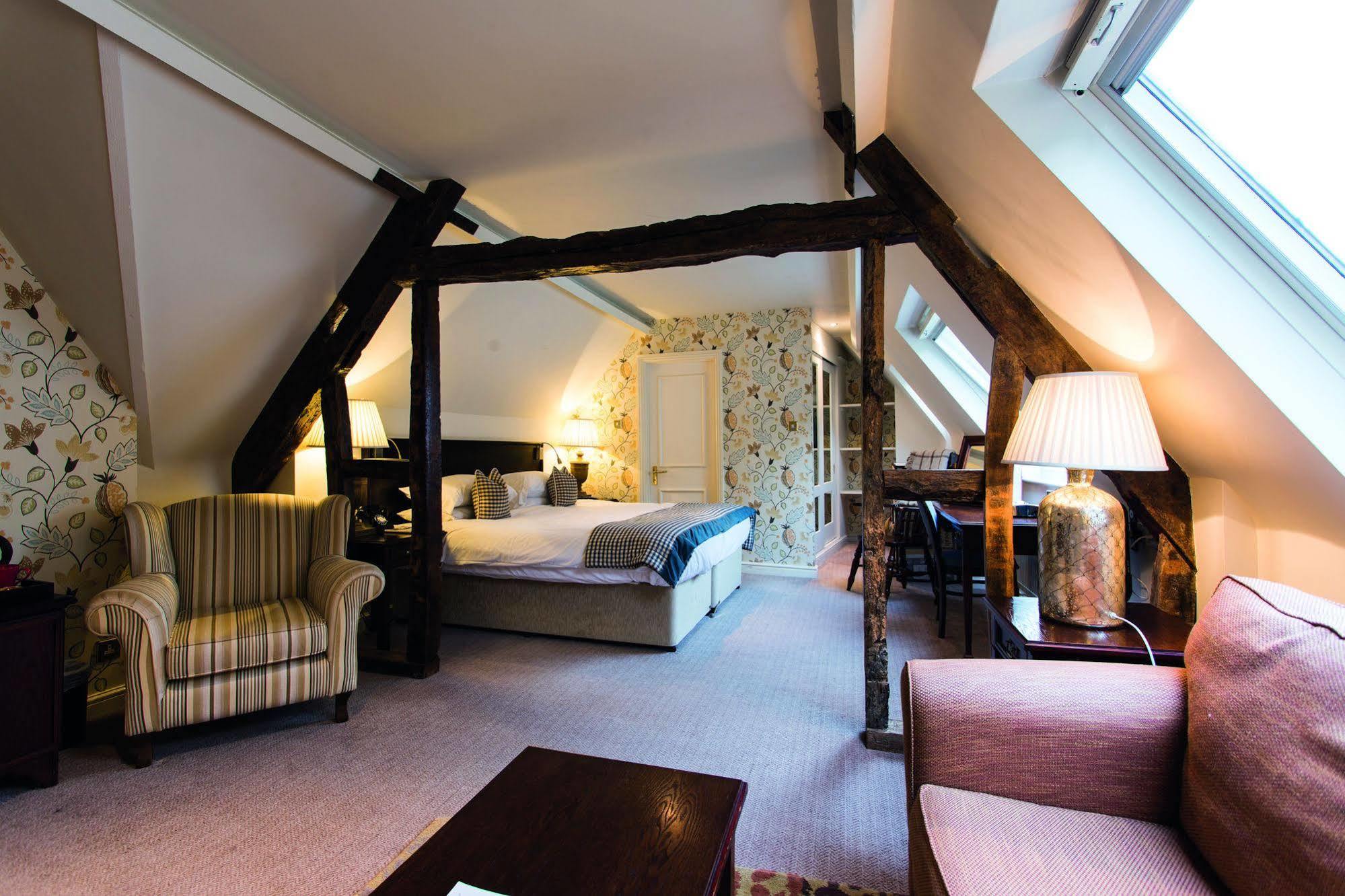 The Fleece At Cirencester Εξωτερικό φωτογραφία A suite at the hotel