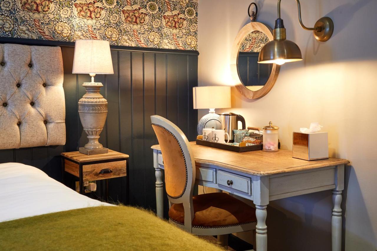 The Fleece At Cirencester Εξωτερικό φωτογραφία A room at the hotel