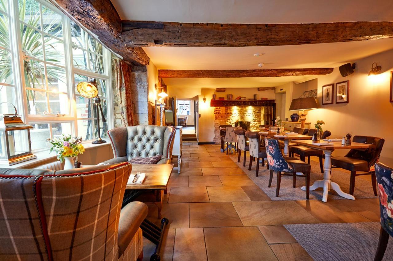 The Fleece At Cirencester Εξωτερικό φωτογραφία The interior of the restaurant